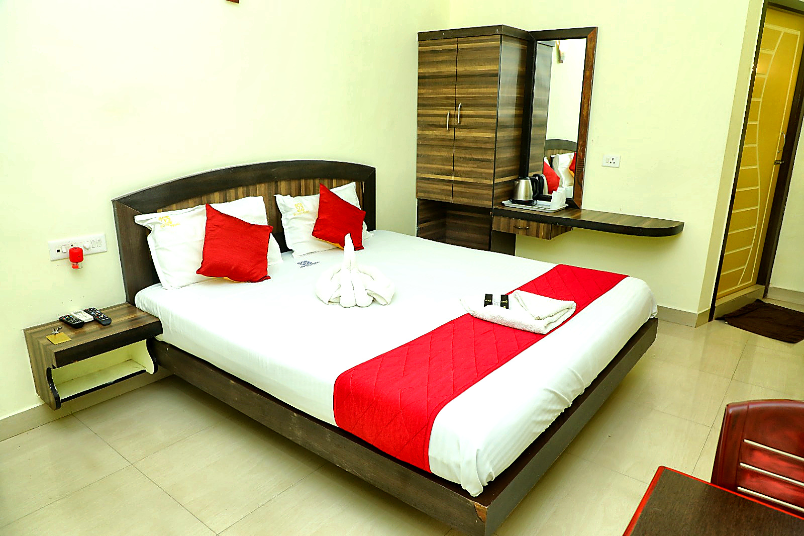 King Bed Romance Setup with Towel Origami - Hotel Priso Puducherry