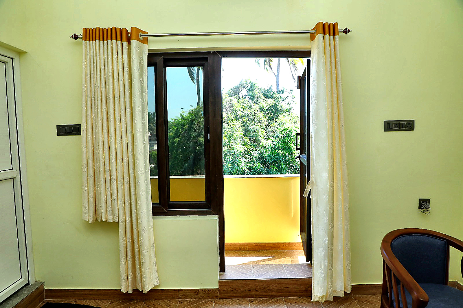 Private Balcony with Garden & Nature View - Hotel Priso Puducherry